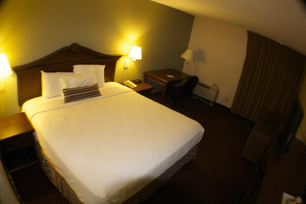 The Garden Inn Elkhart Zewnętrze zdjęcie
