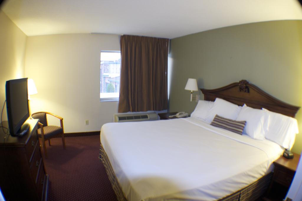 The Garden Inn Elkhart Zewnętrze zdjęcie